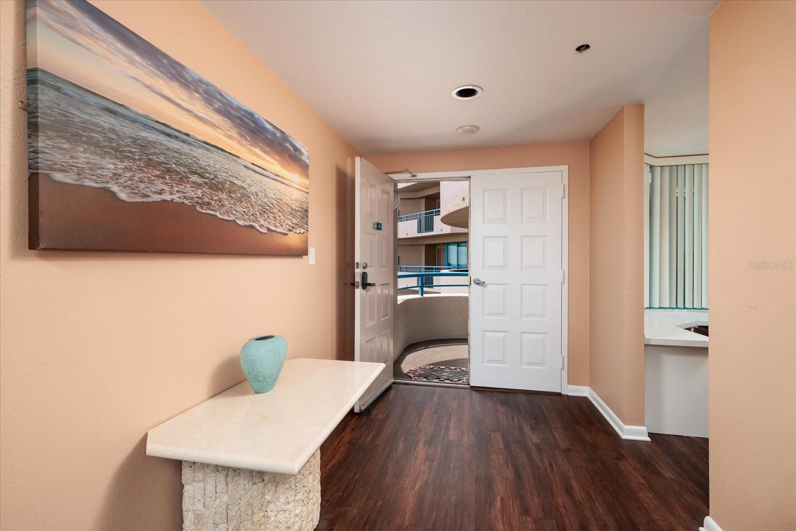 ULTIMAR ONE CONDO - Residential