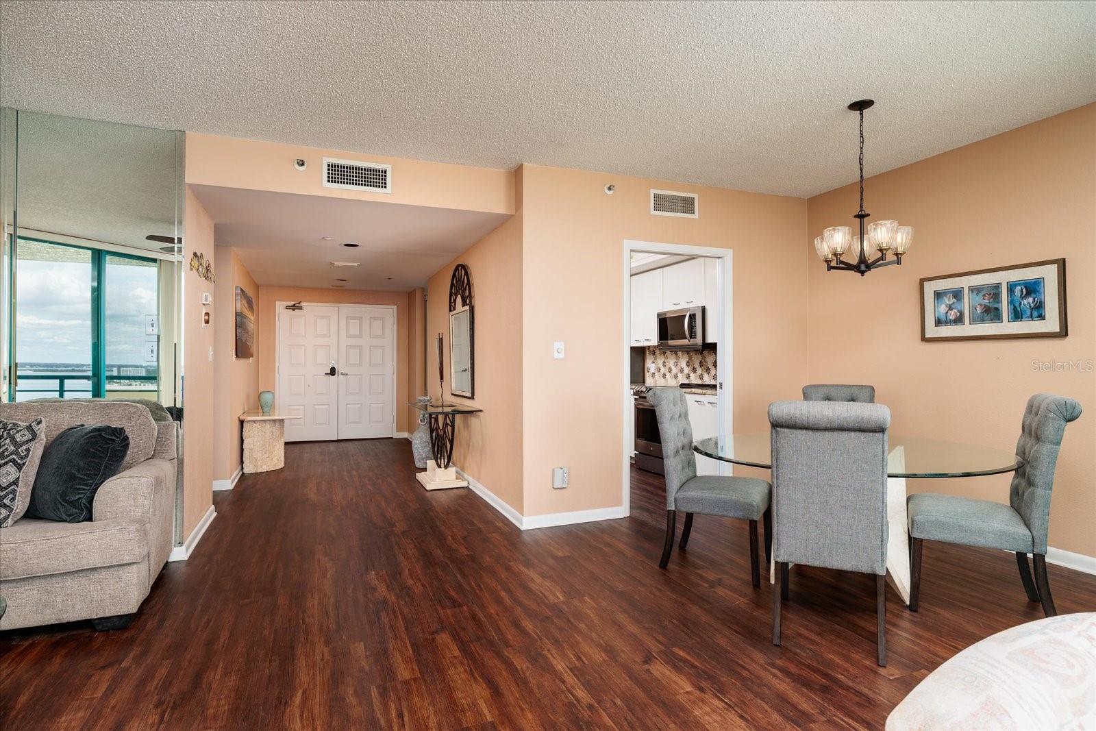 ULTIMAR ONE CONDO - Residential