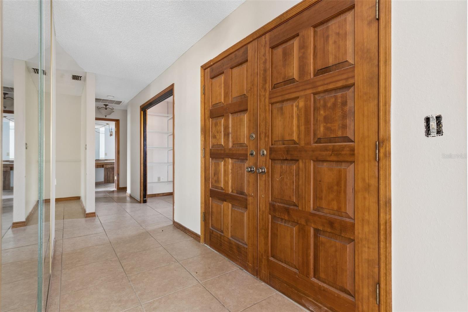 10200 SUNBURST COURT