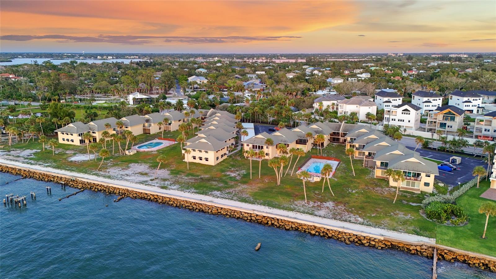 SEA VILLAGE - Residential