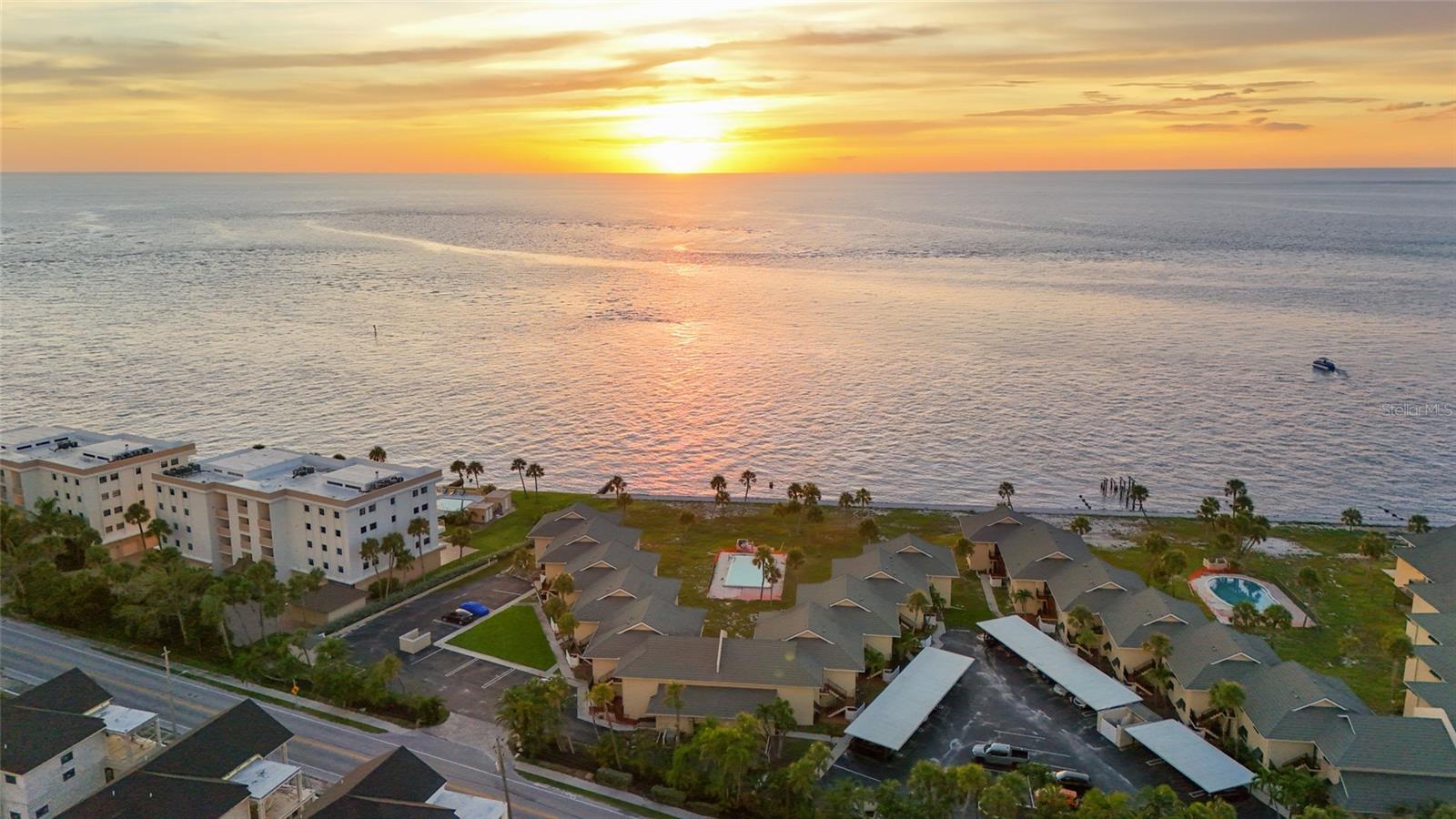 SEA VILLAGE - Residential