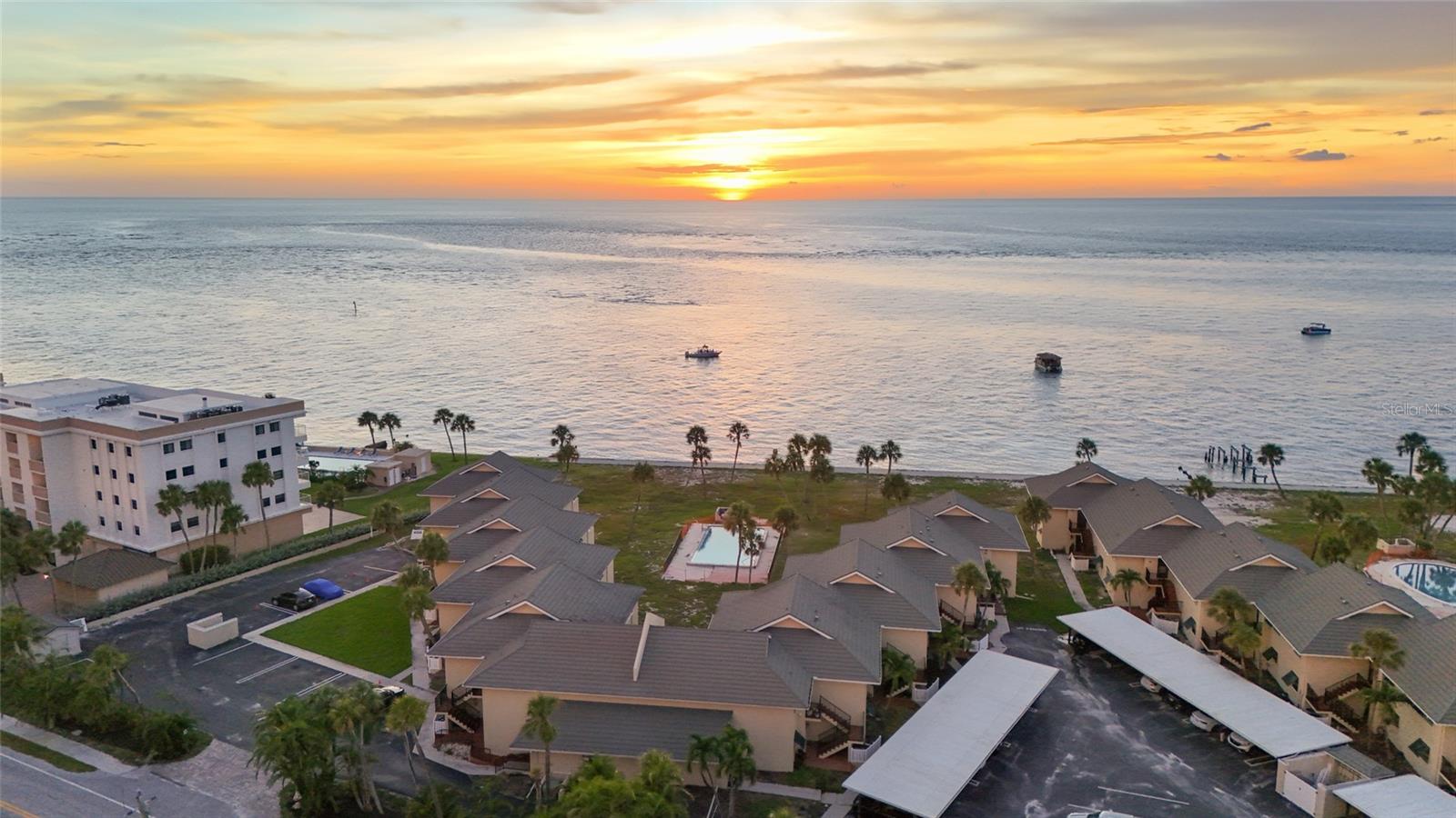 SEA VILLAGE - Residential