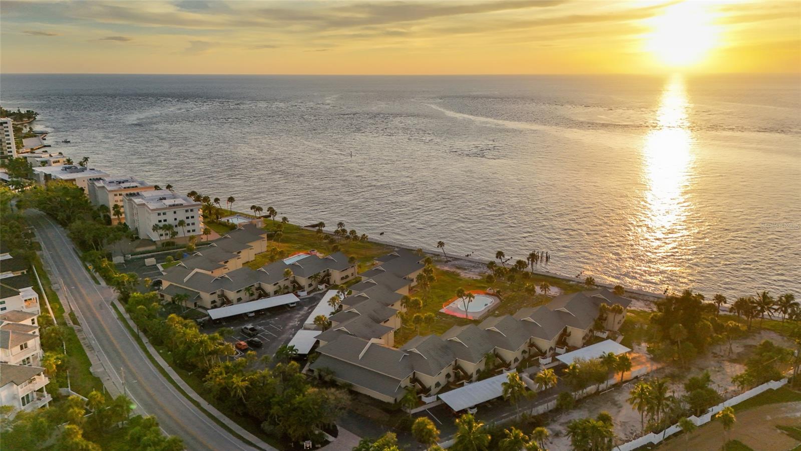 SEA VILLAGE - Residential