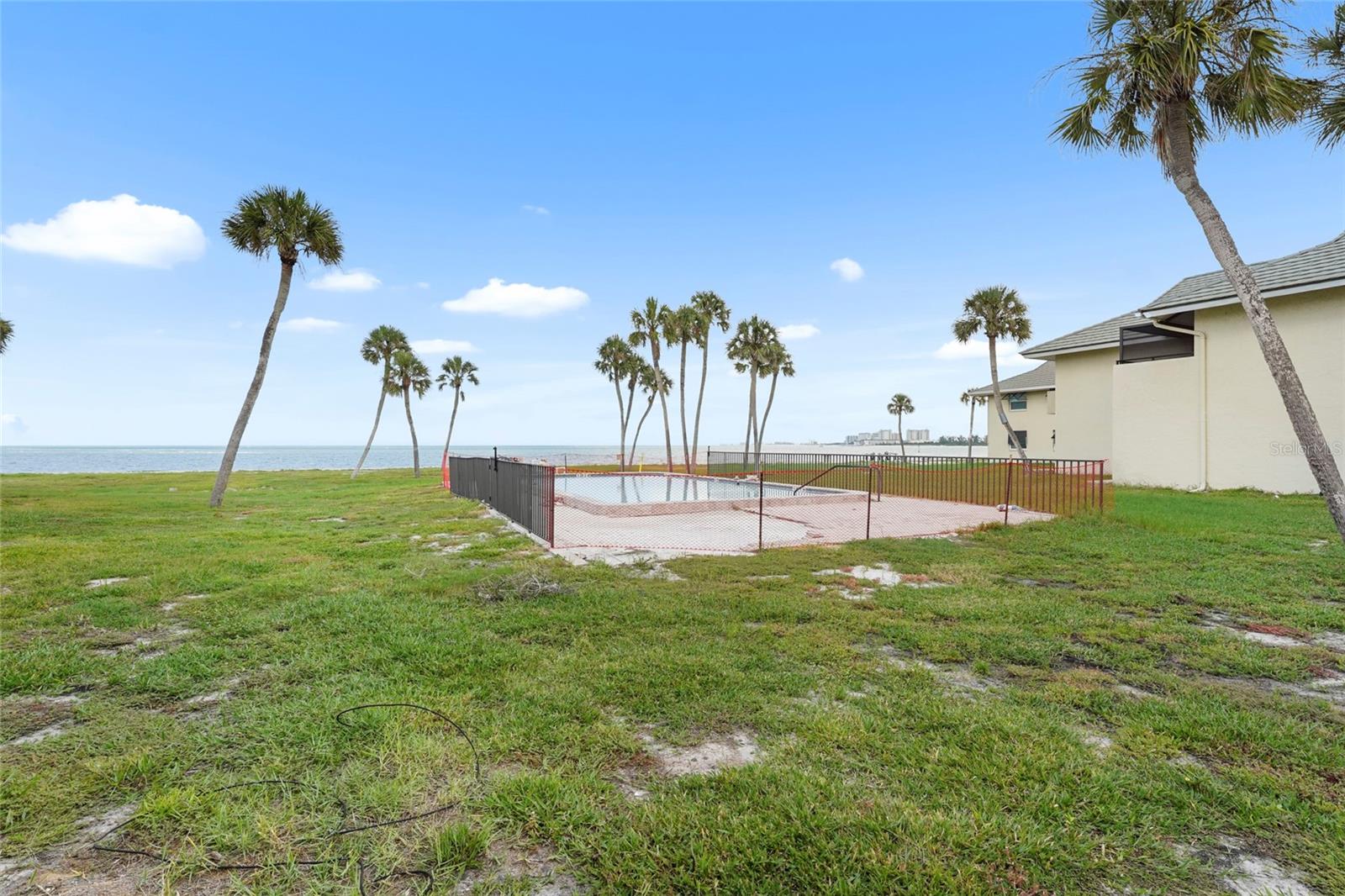SEA VILLAGE - Residential