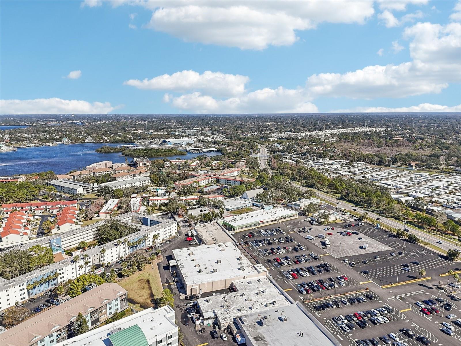 MEDITERRANEAN MANORS - Residential