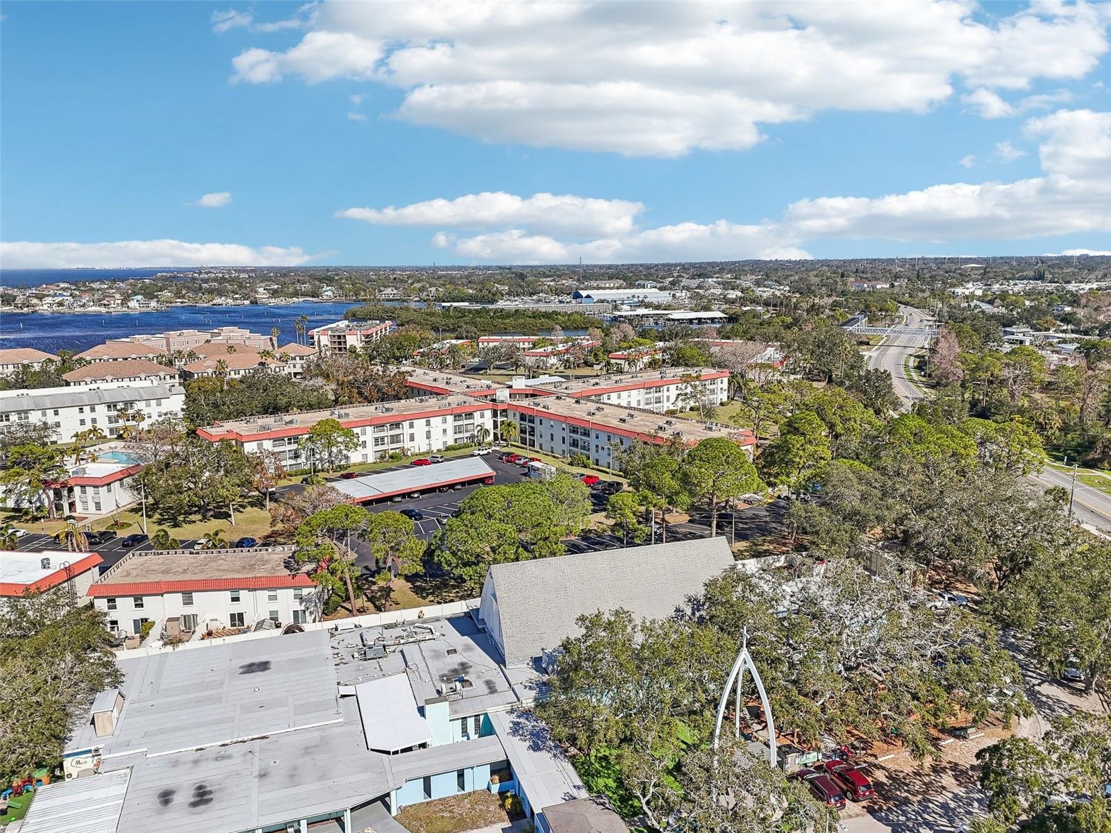 MEDITERRANEAN MANORS - Residential