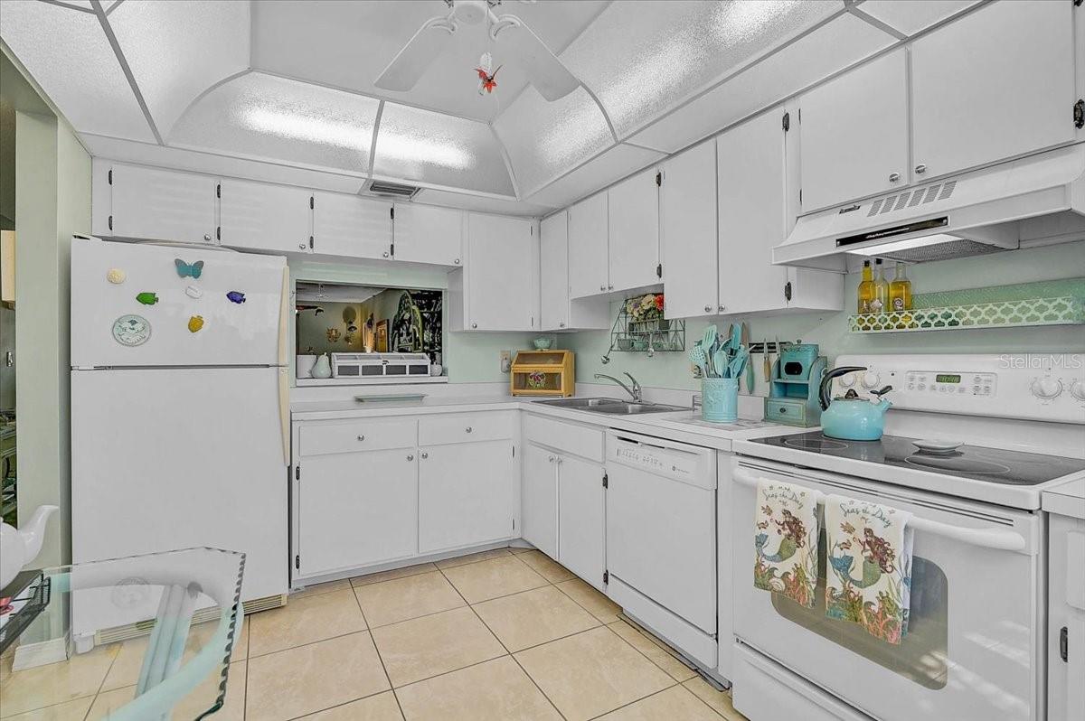 93 BOUNDARY BOULEVARD 303, ROTONDA WEST, FL, 33947 4 93 BOUNDARY BOULEVARD 303