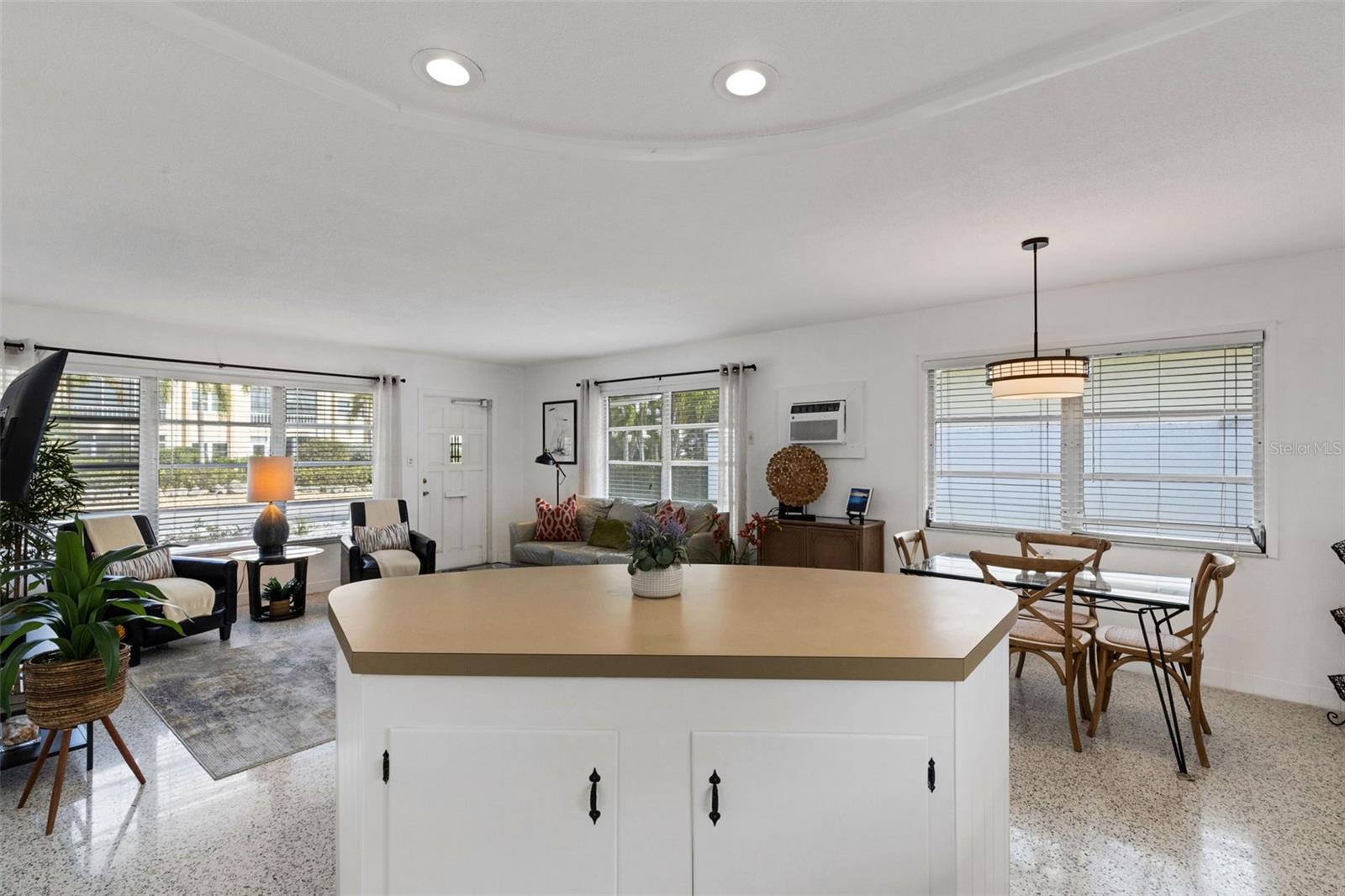 VENICE GULF VIEW SEC OF - Residential Income