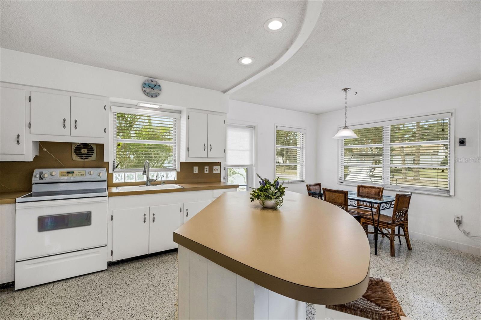 VENICE GULF VIEW SEC OF - Residential Income