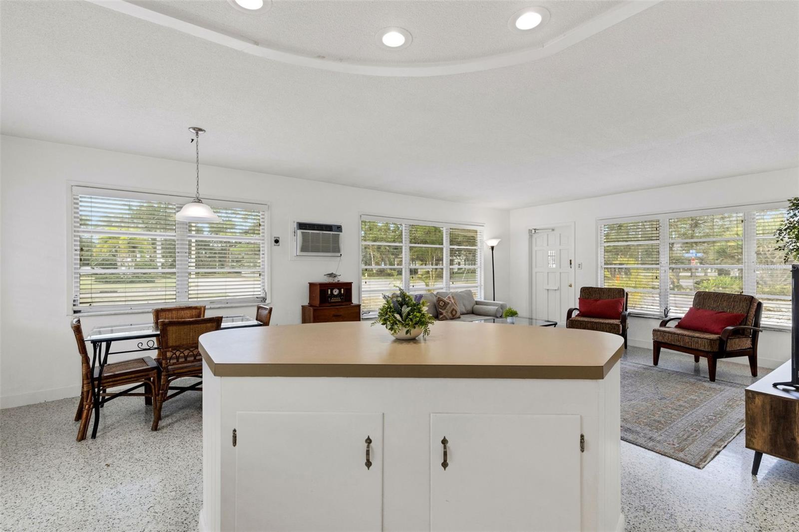 VENICE GULF VIEW SEC OF - Residential Income