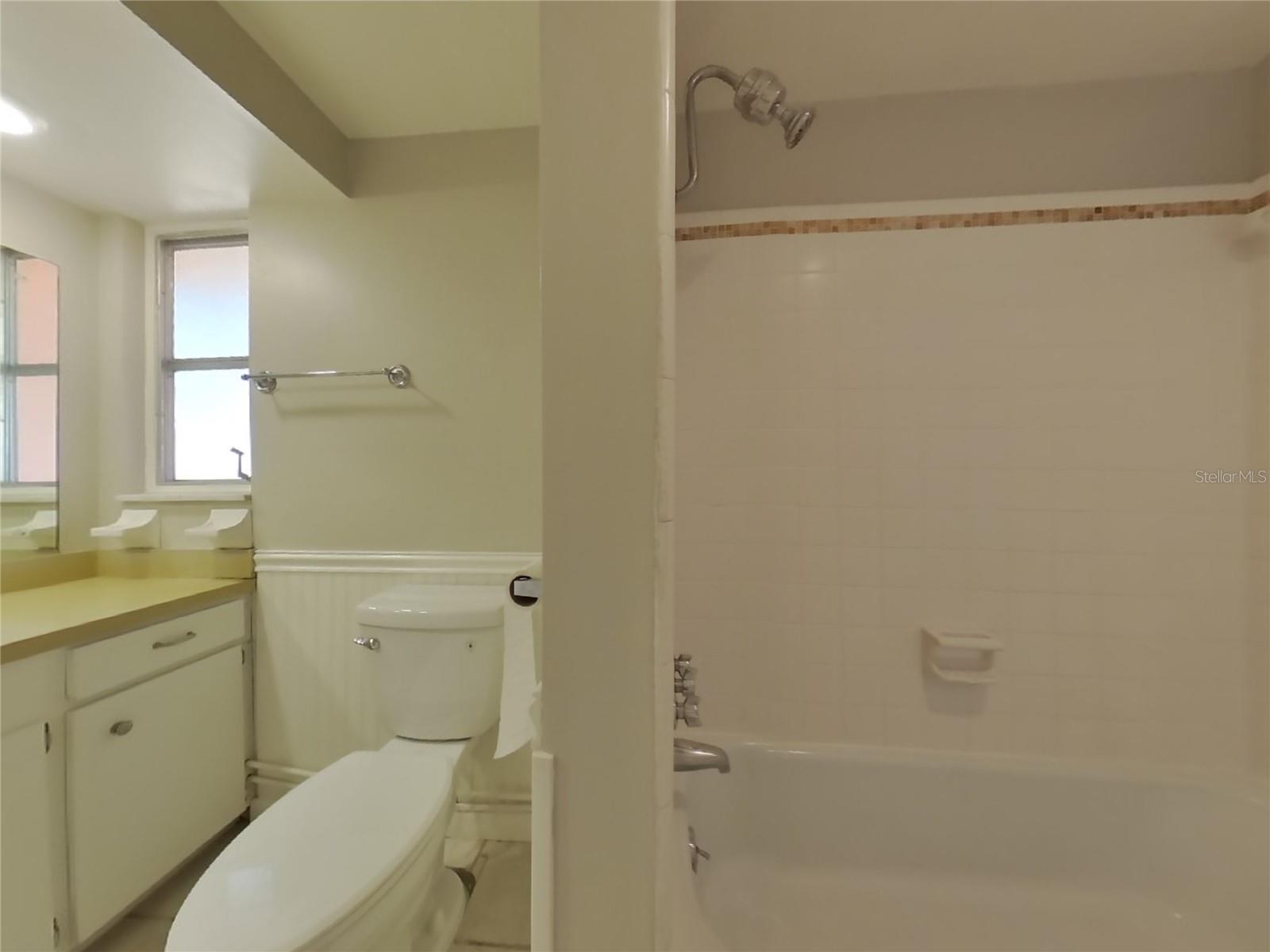 GULF GATE - Residential Lease