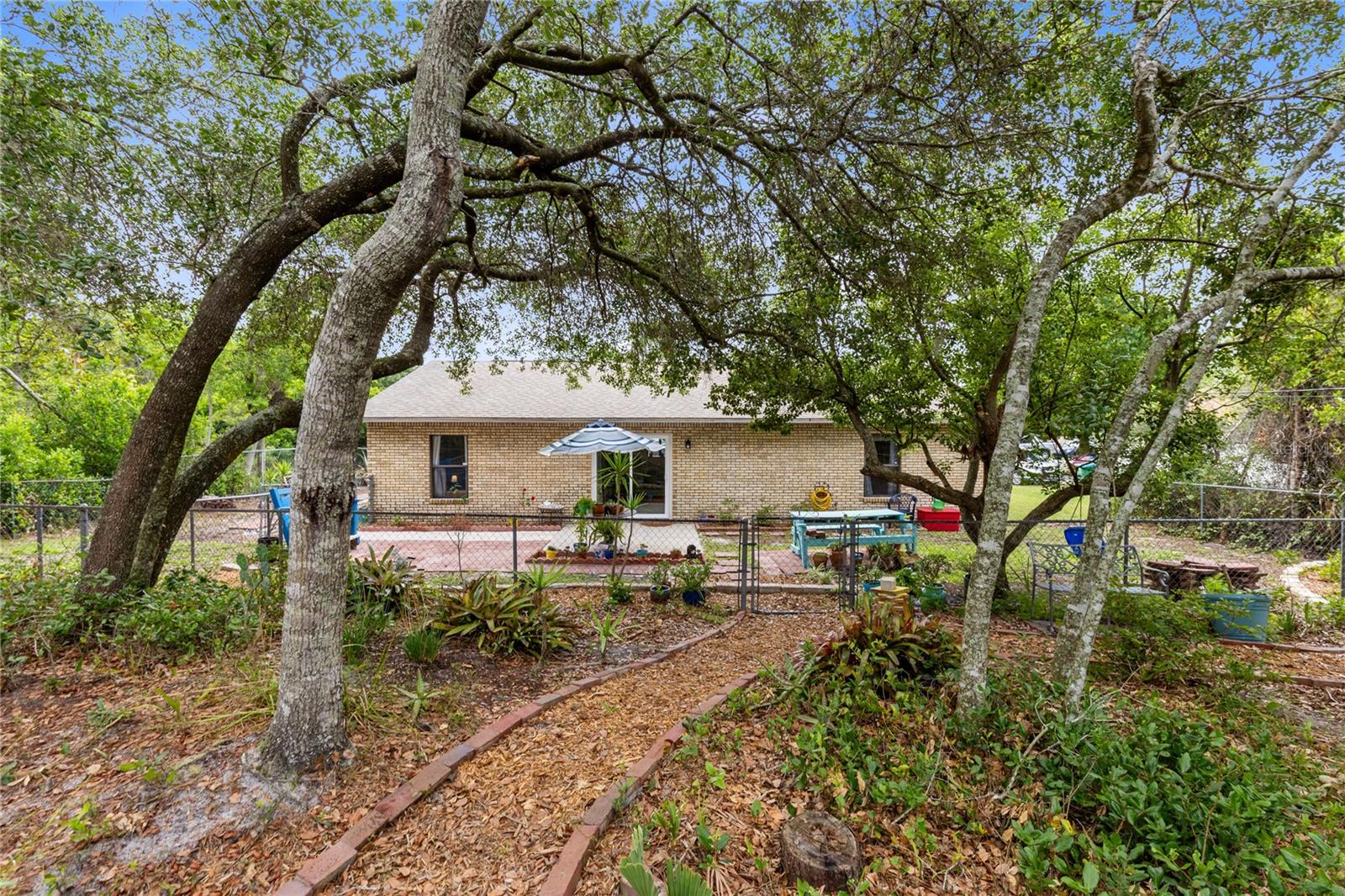 DELTONA LAKES UNIT 11 - Residential