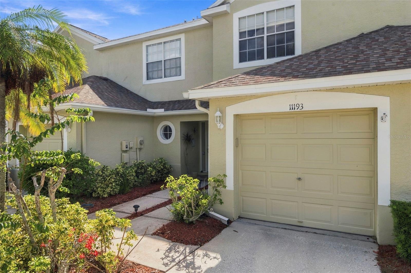 11193 KAPOK GRAND CIRCLE