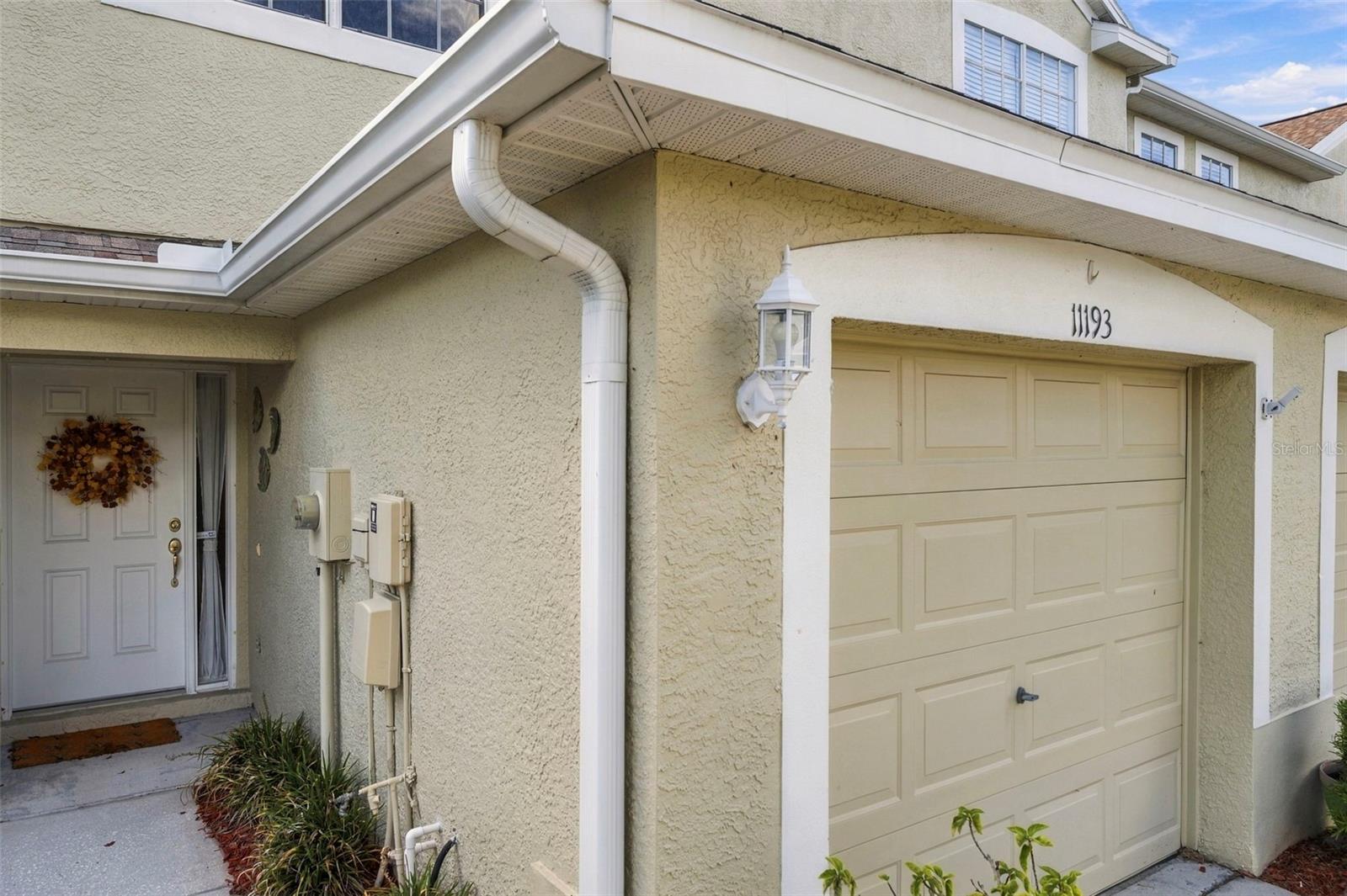 11193 KAPOK GRAND CIRCLE