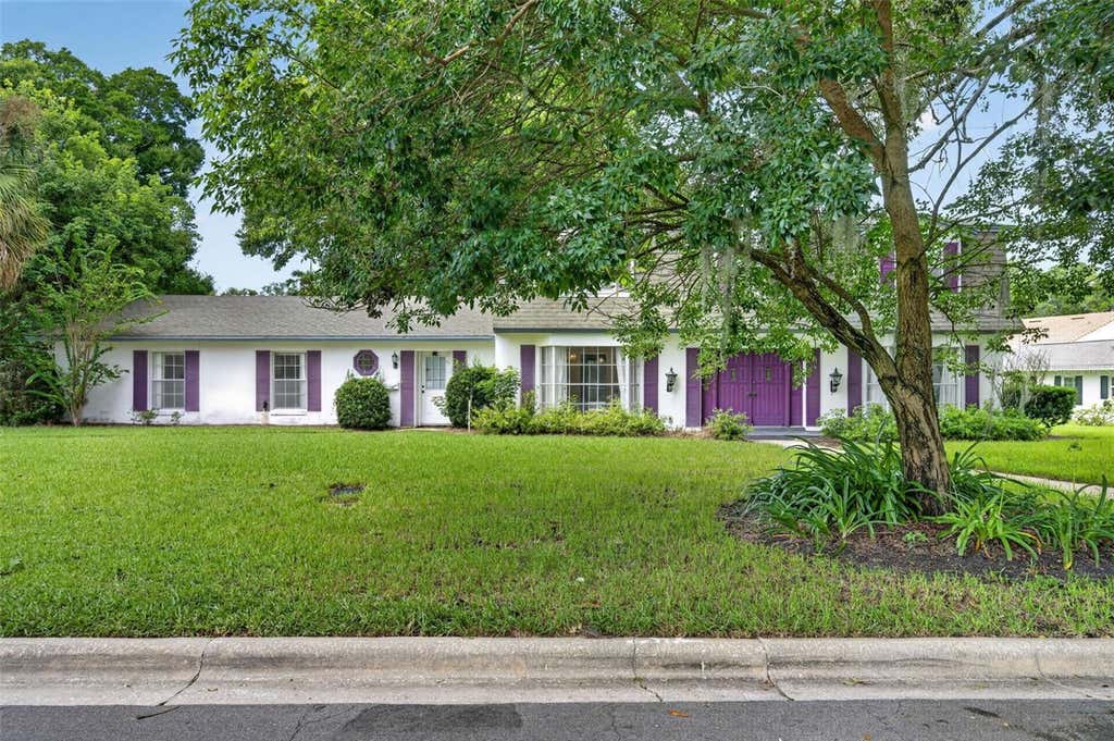 Photo of 60 Oakleigh Lane, Maitland, FL 32751 (MLS # O6435185)