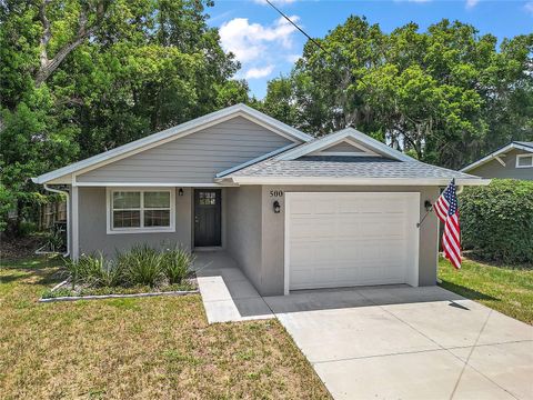 A home in EUSTIS