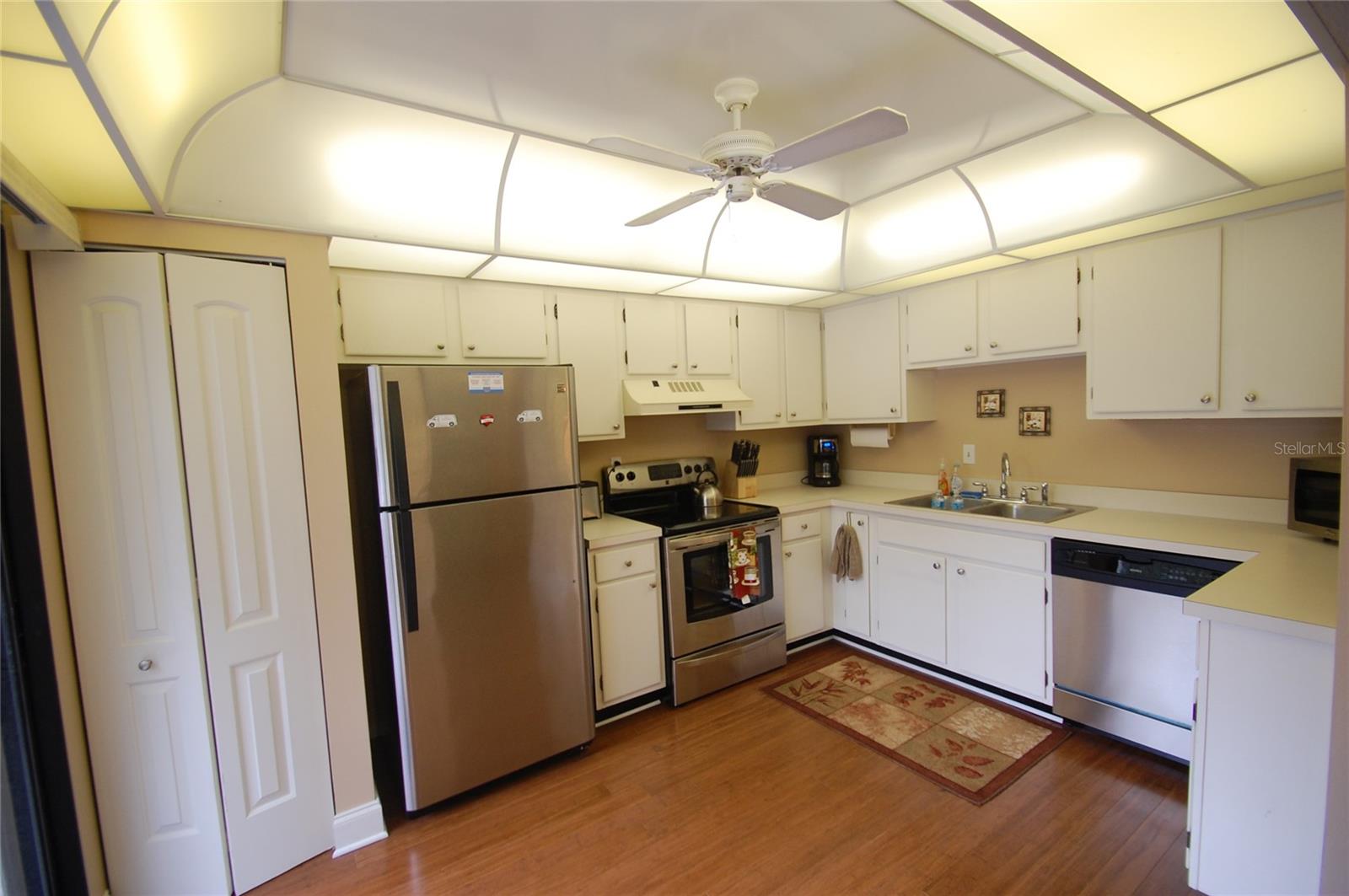 PELICAN COVE XVI - Residential Lease