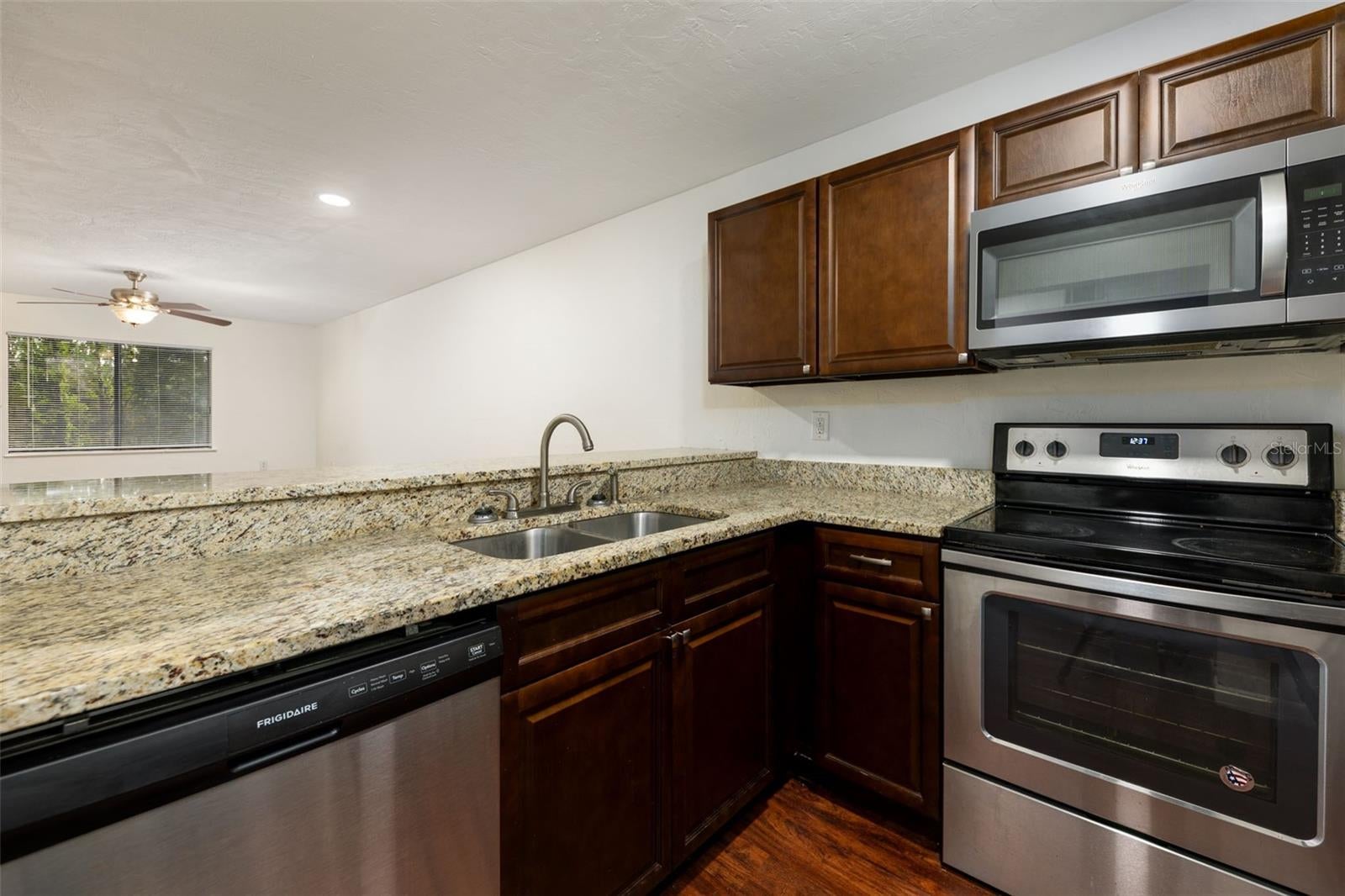 89 SE 16TH AVENUE P302