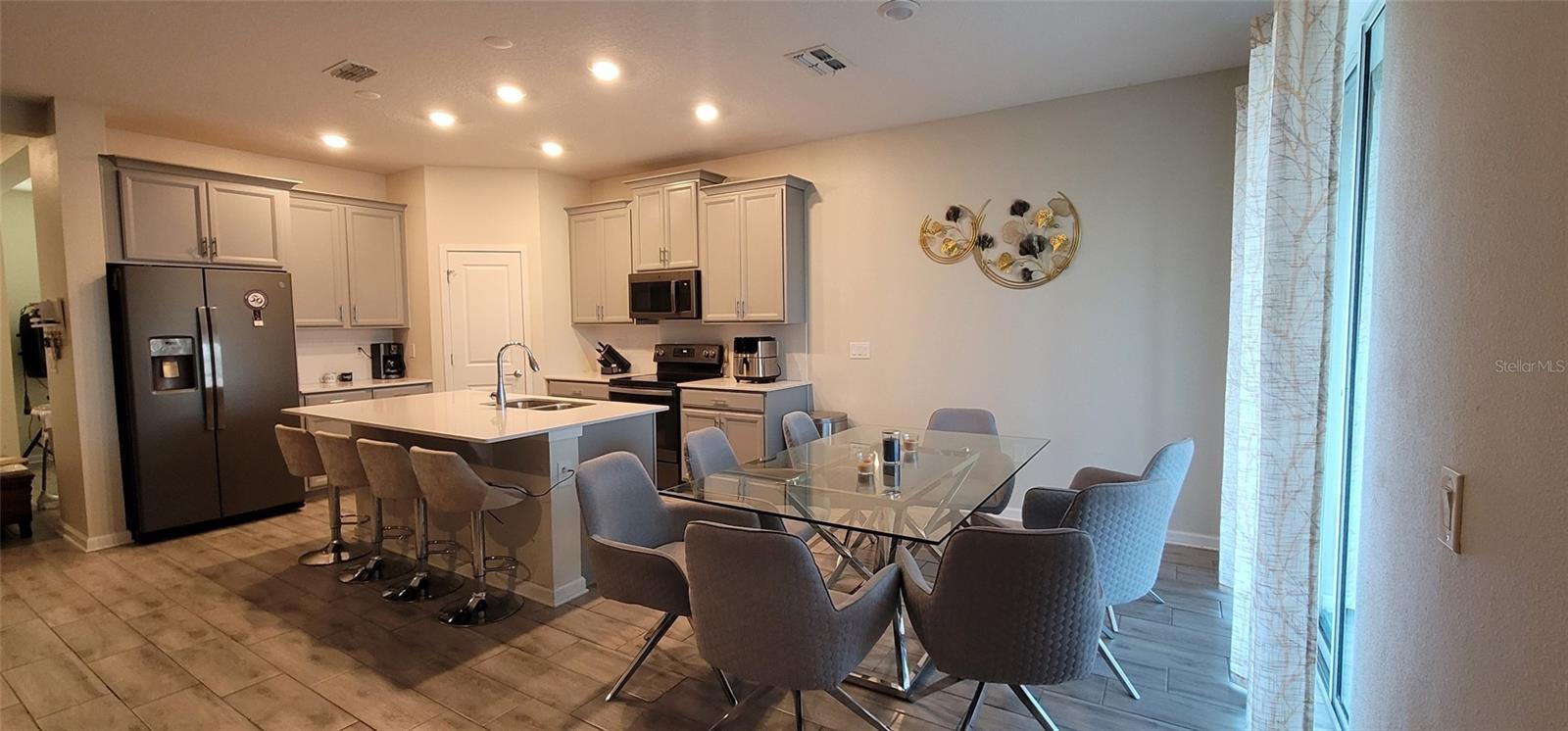 1706 CHATSWORTH CIRCLE