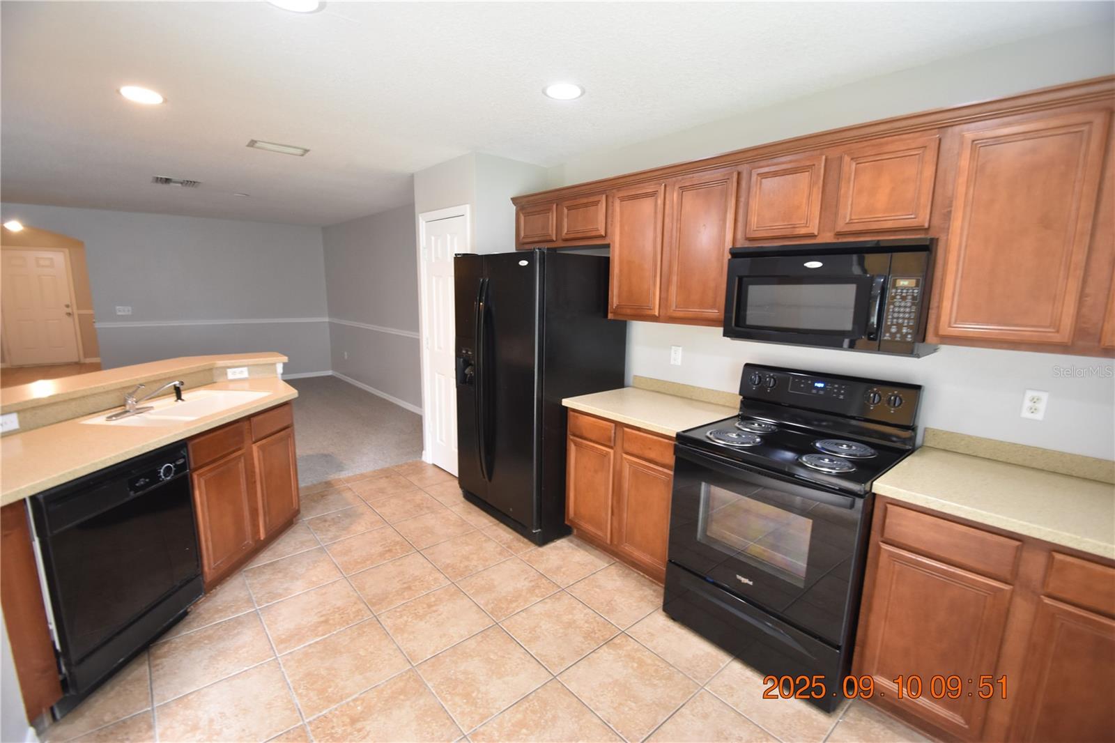 EDGEWATER AT LAKE BRANDON-PART - Residential Lease