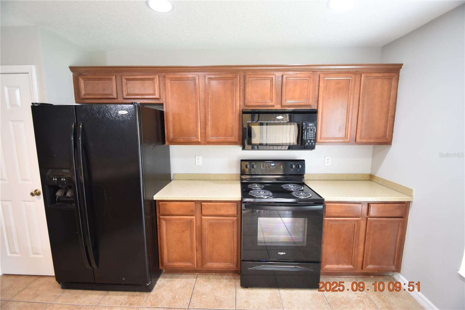 EDGEWATER AT LAKE BRANDON-PART - Residential Lease