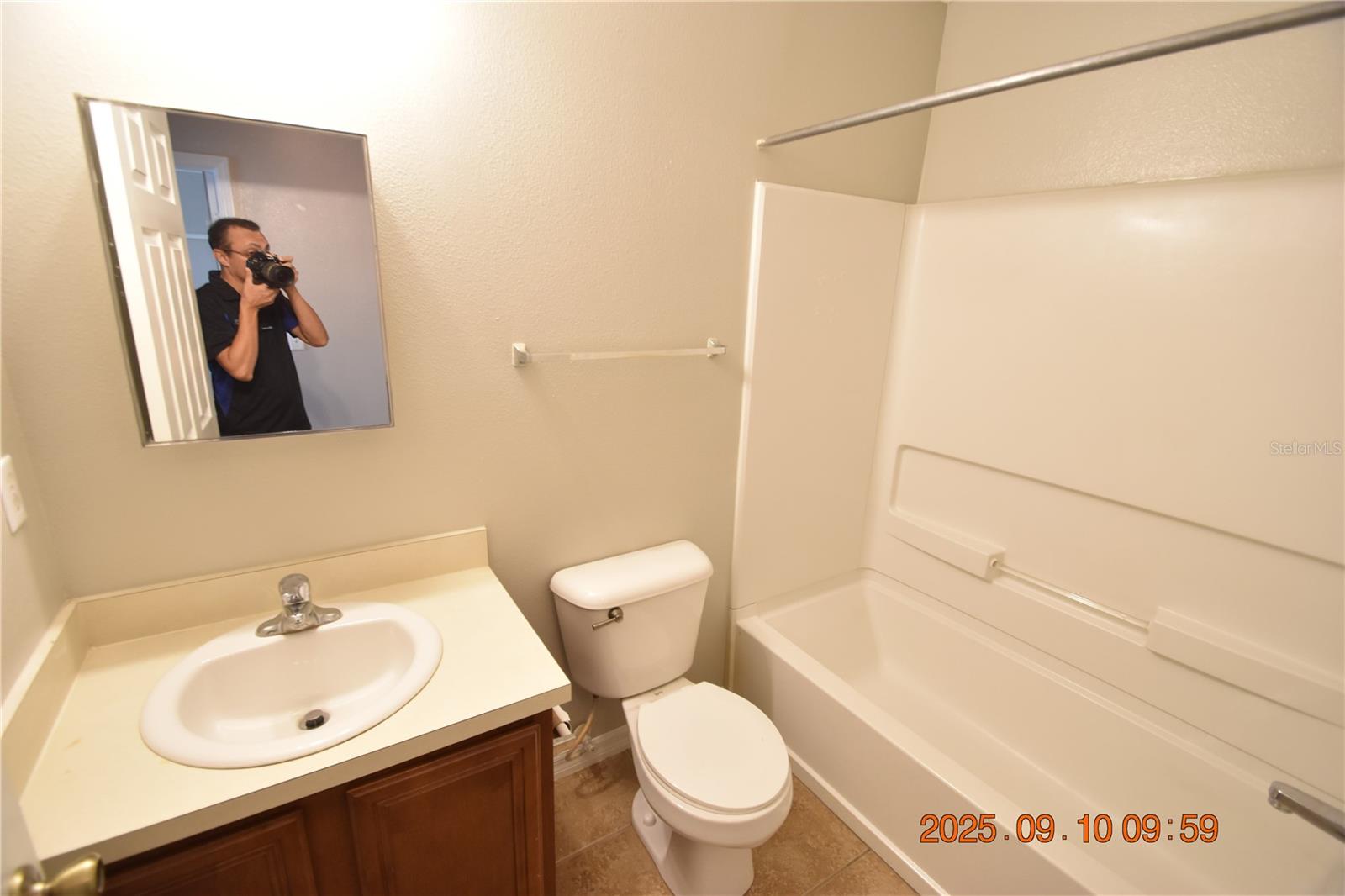 EDGEWATER AT LAKE BRANDON-PART - Residential Lease