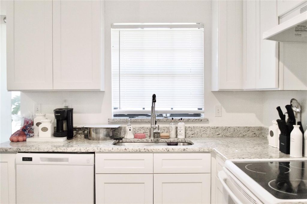 Photo of 360 Cocoa Court, Kissimmee, FL 34758 (MLS # S5142232)