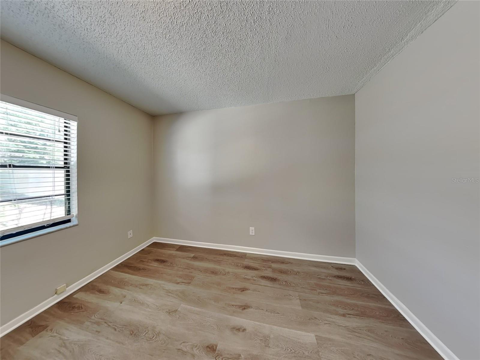NORTHDALE SEC E UNIT 5 - Residential Lease