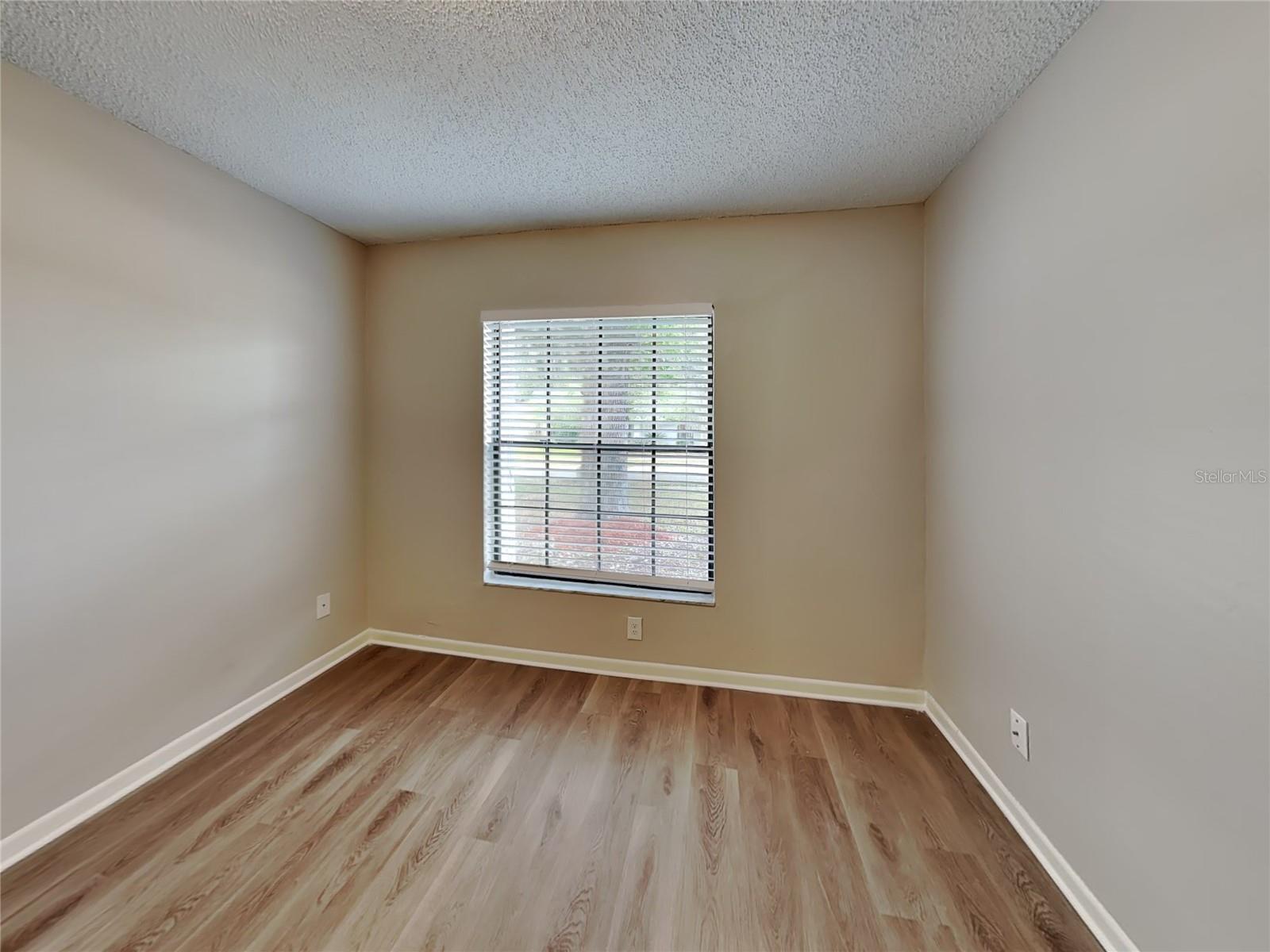 NORTHDALE SEC E UNIT 5 - Residential Lease