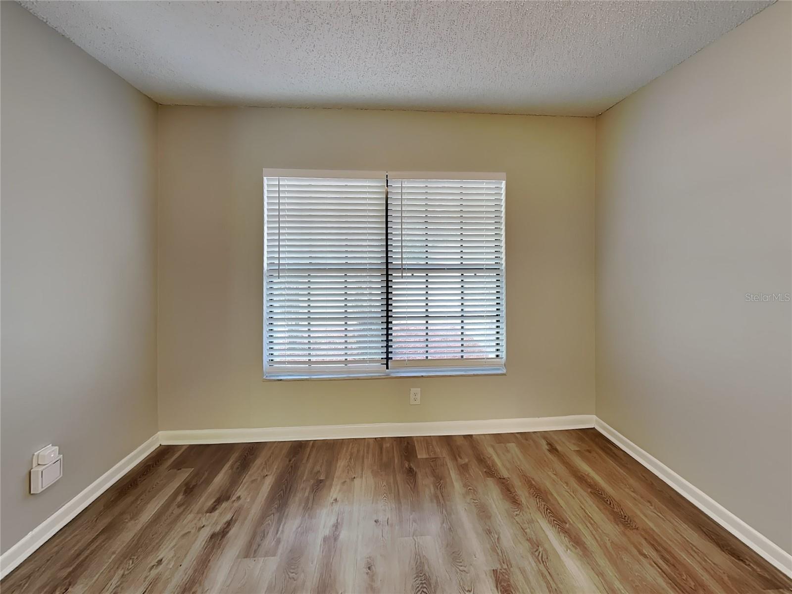 NORTHDALE SEC E UNIT 5 - Residential Lease