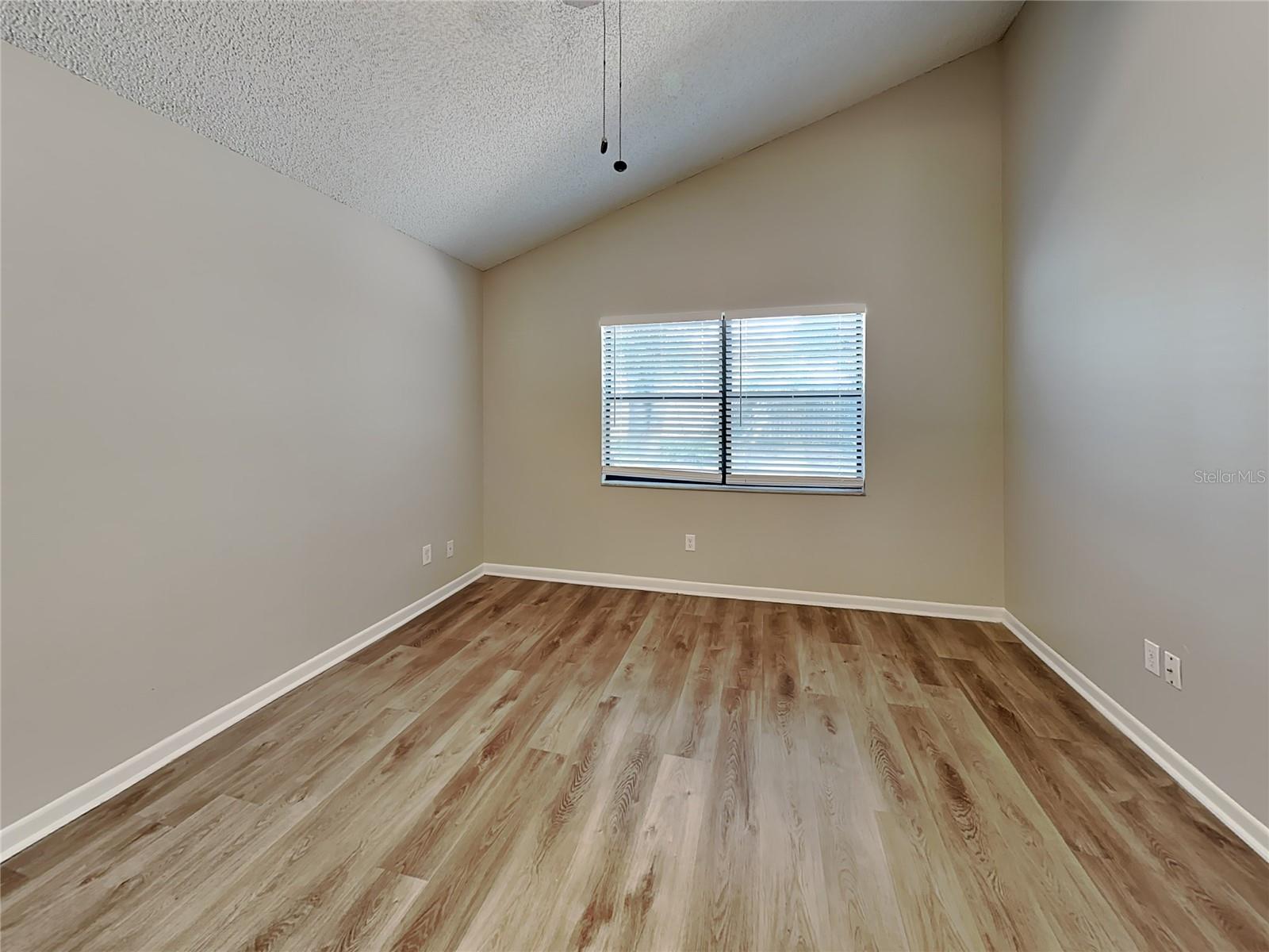 NORTHDALE SEC E UNIT 5 - Residential Lease