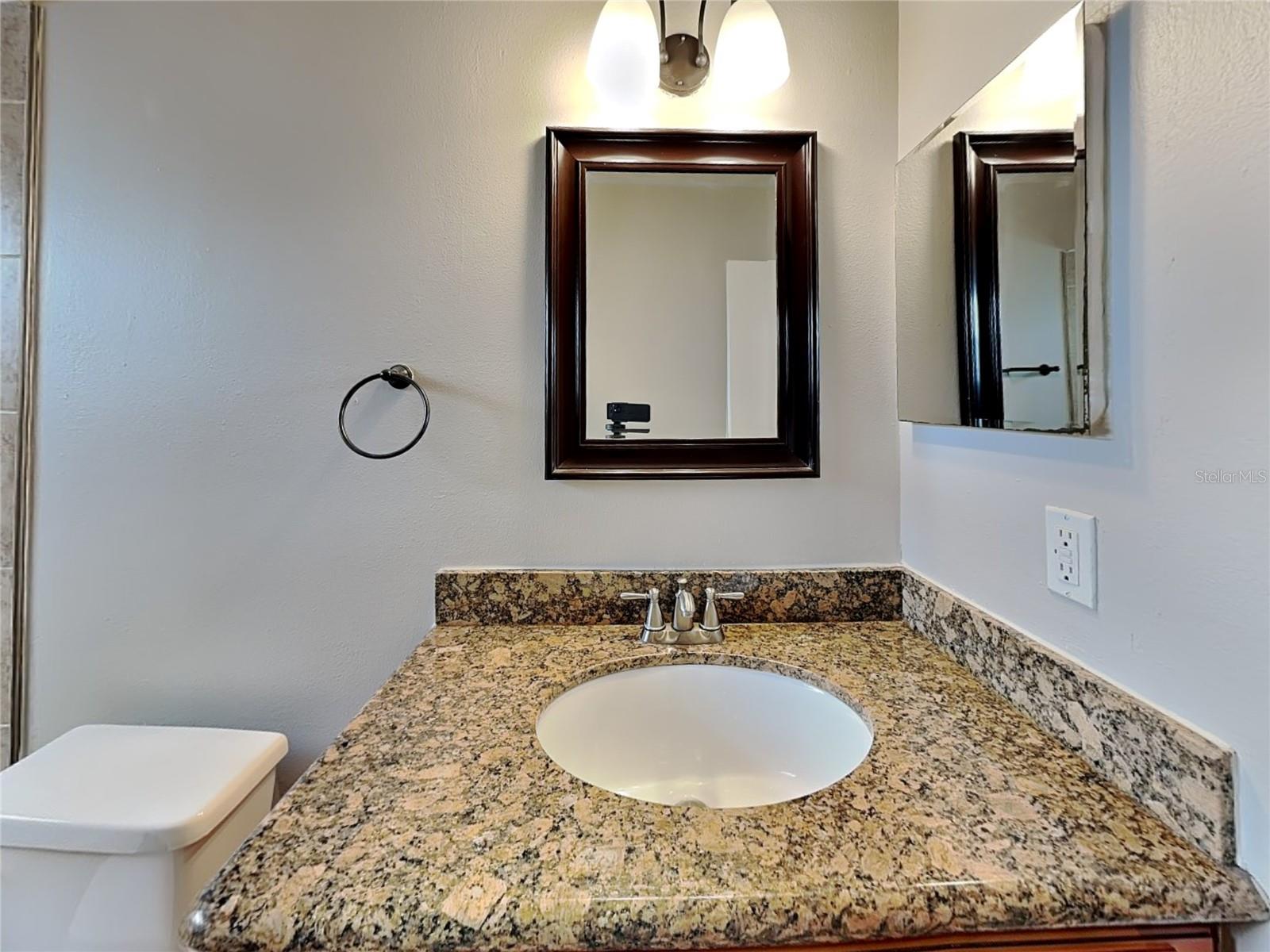 NORTHDALE SEC E UNIT 5 - Residential Lease