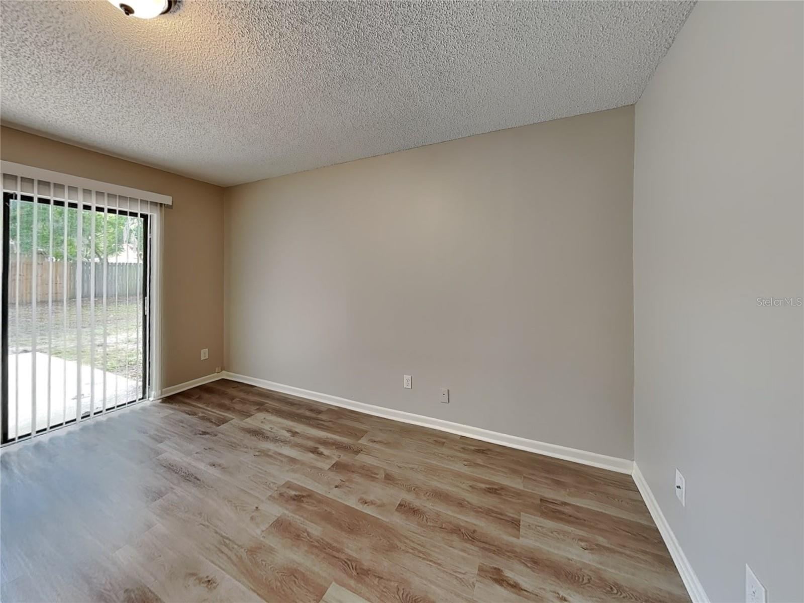 NORTHDALE SEC E UNIT 5 - Residential Lease