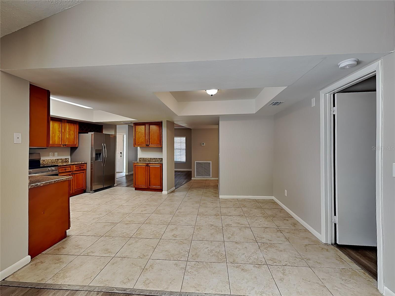 NORTHDALE SEC E UNIT 5 - Residential Lease