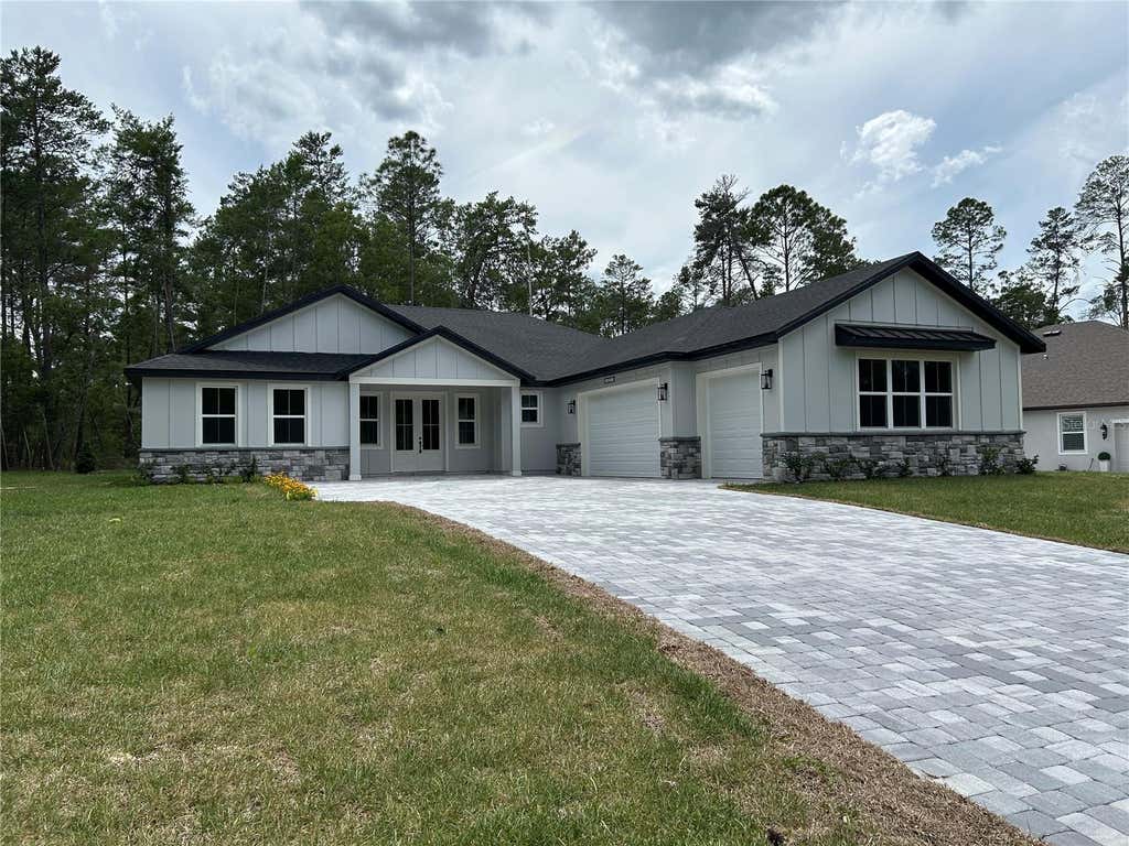 Photo of 7804 N Voyager Drive, Dunnellon, FL 34433 (MLS # P4939492)