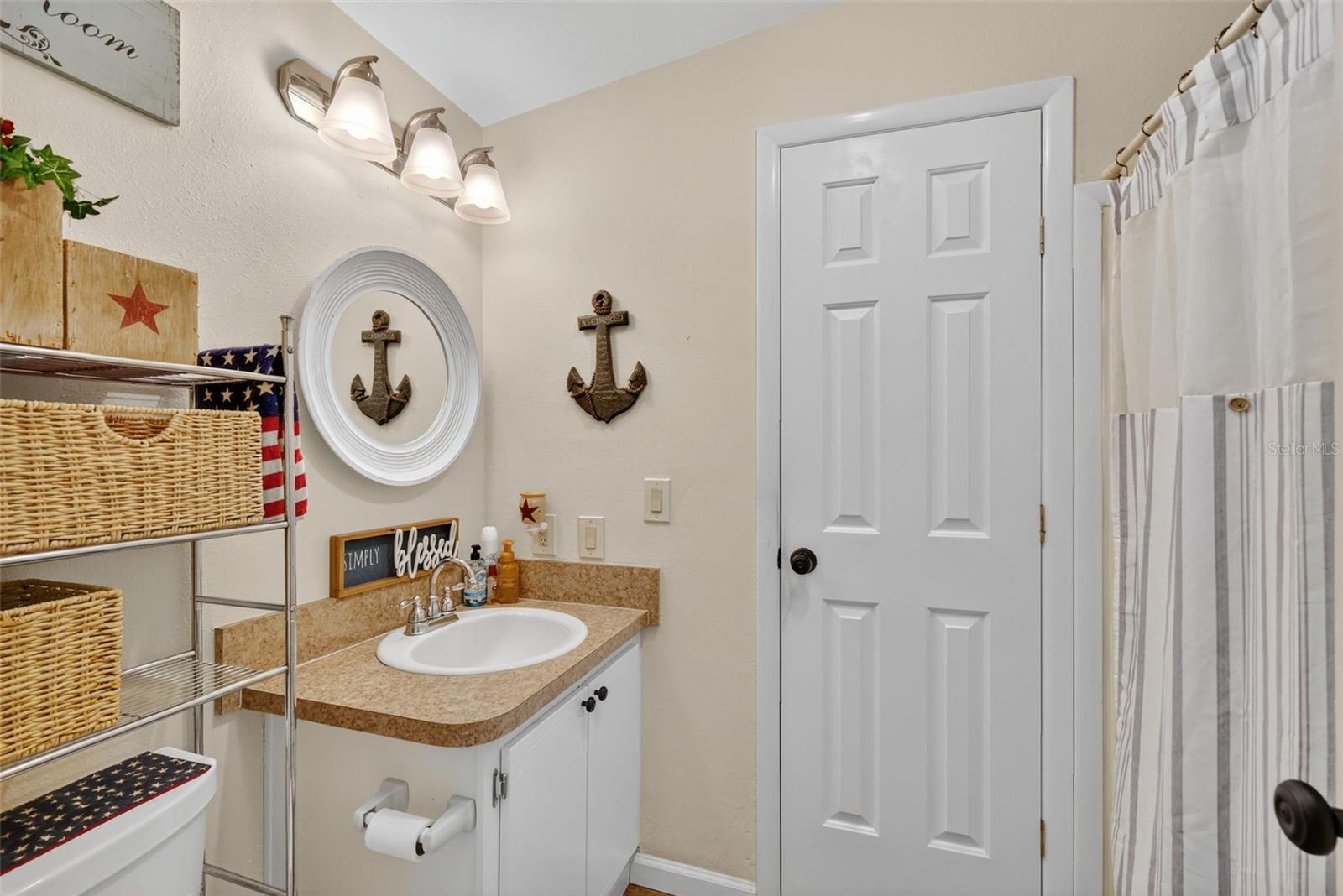 LADY LAKE ORANGE BLOSSOM GARDENS UNIT 08 - Residential