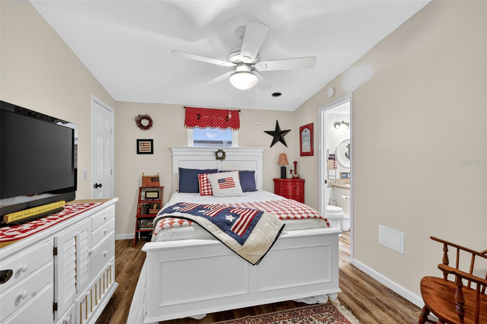 LADY LAKE ORANGE BLOSSOM GARDENS UNIT 08 - Residential