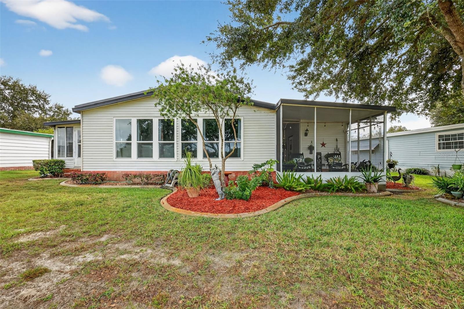 LADY LAKE ORANGE BLOSSOM GARDENS UNIT 08 - Residential