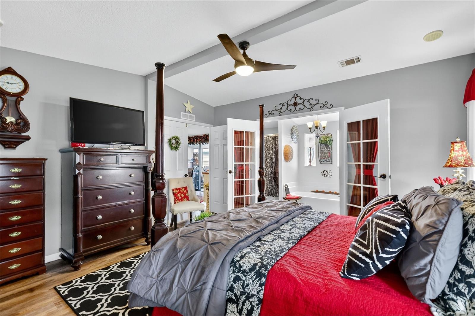 LADY LAKE ORANGE BLOSSOM GARDENS UNIT 08 - Residential