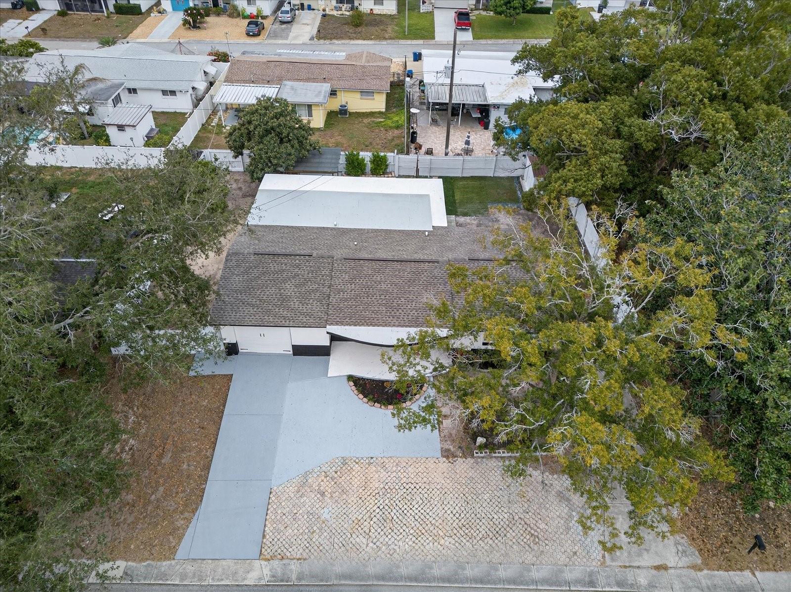 COLONIAL HILLS - Residential