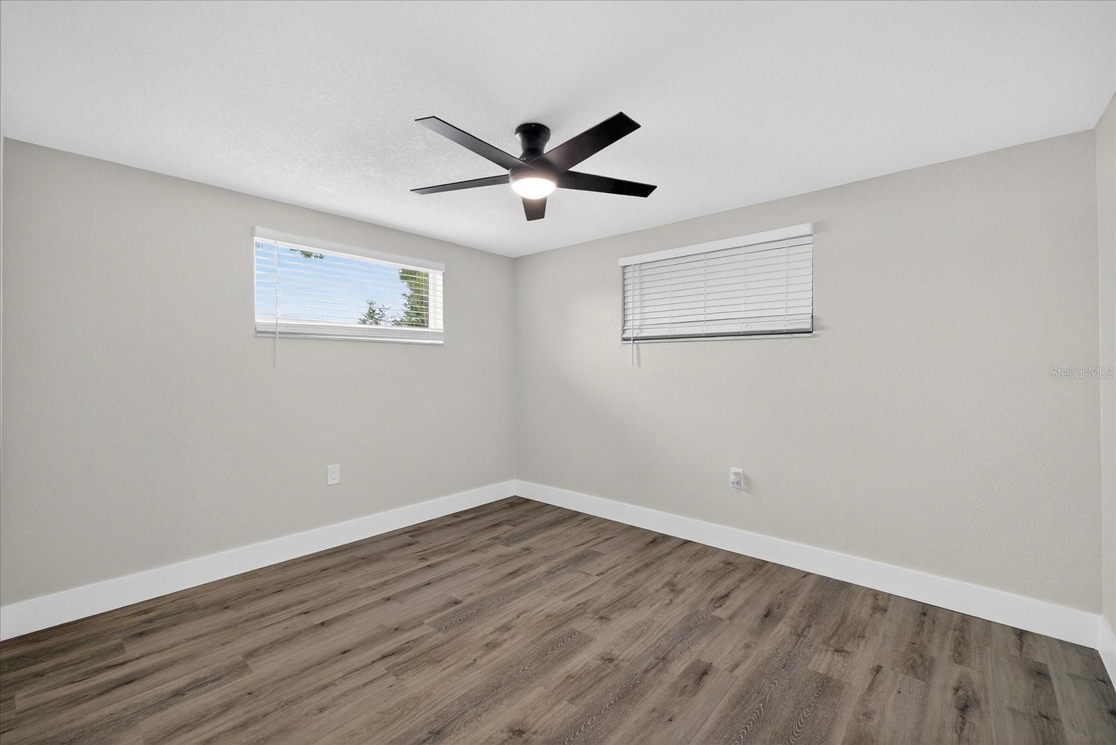 COLONIAL HILLS - Residential