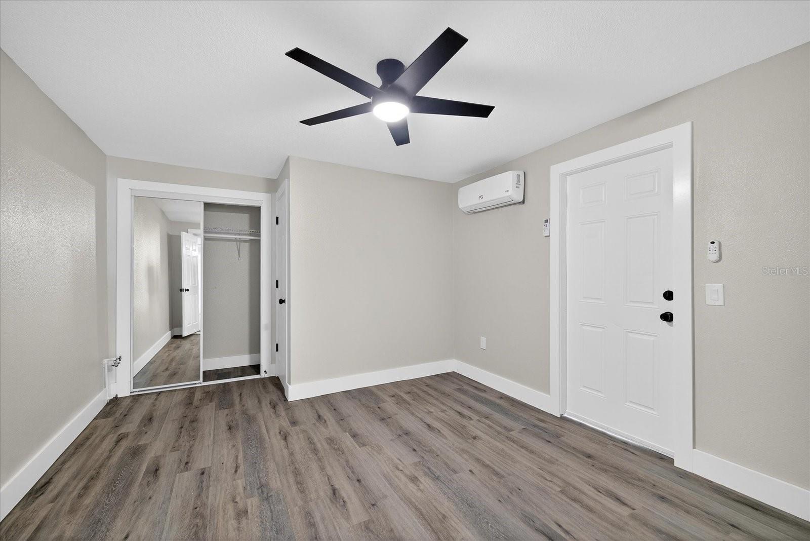 COLONIAL HILLS - Residential