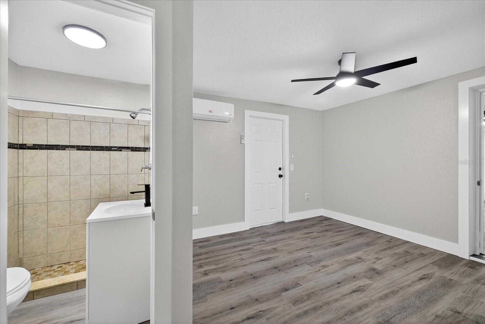 COLONIAL HILLS - Residential