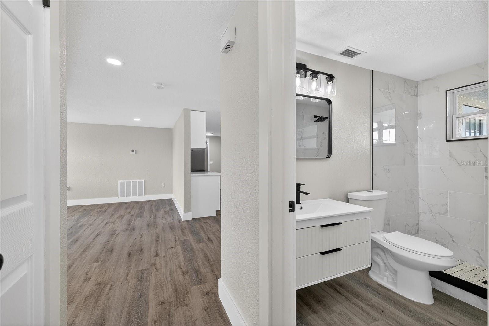 COLONIAL HILLS - Residential