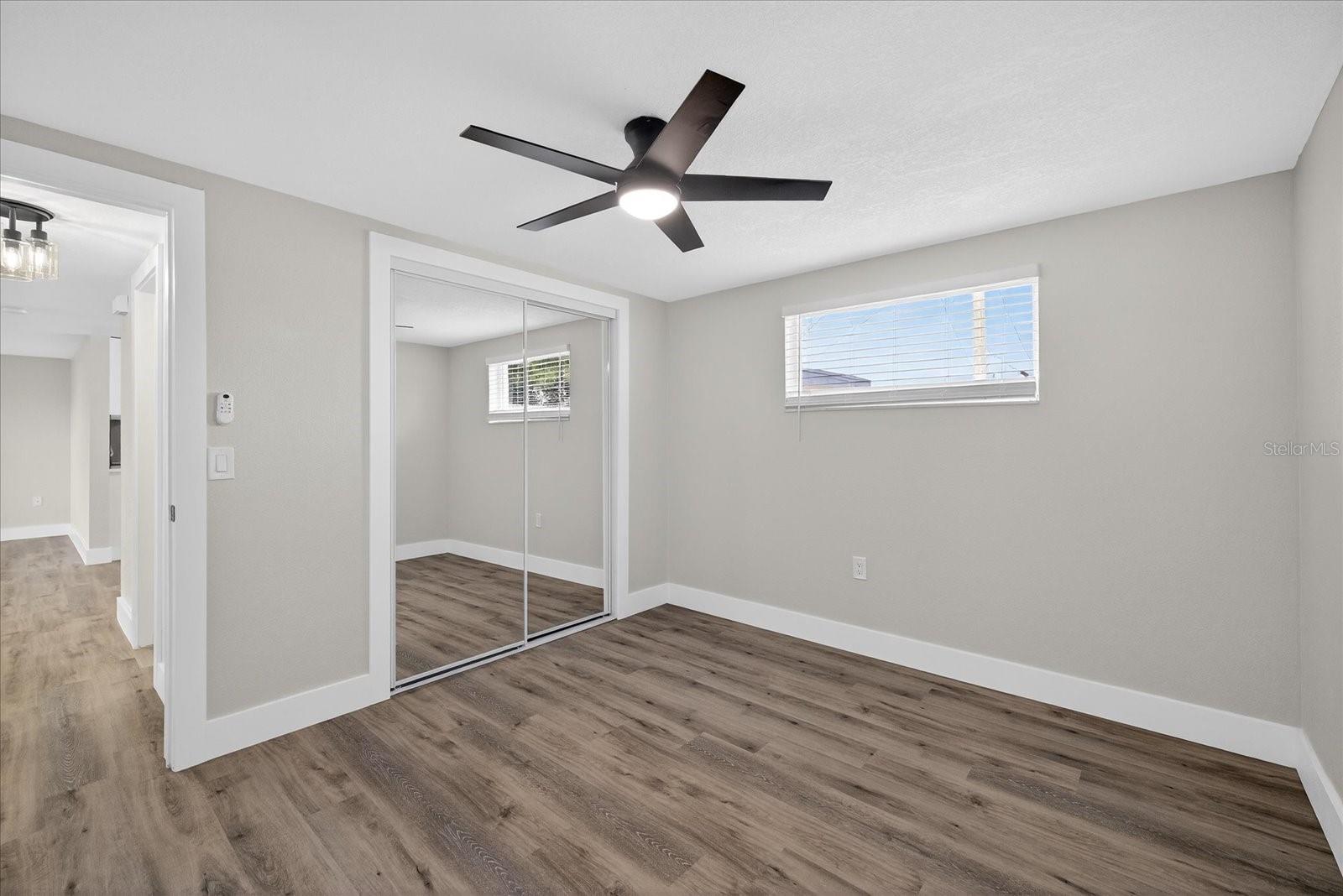 COLONIAL HILLS - Residential