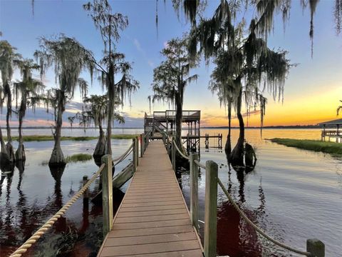 1241 W LAKESHORE DRIVE CLERMONT FL 34711