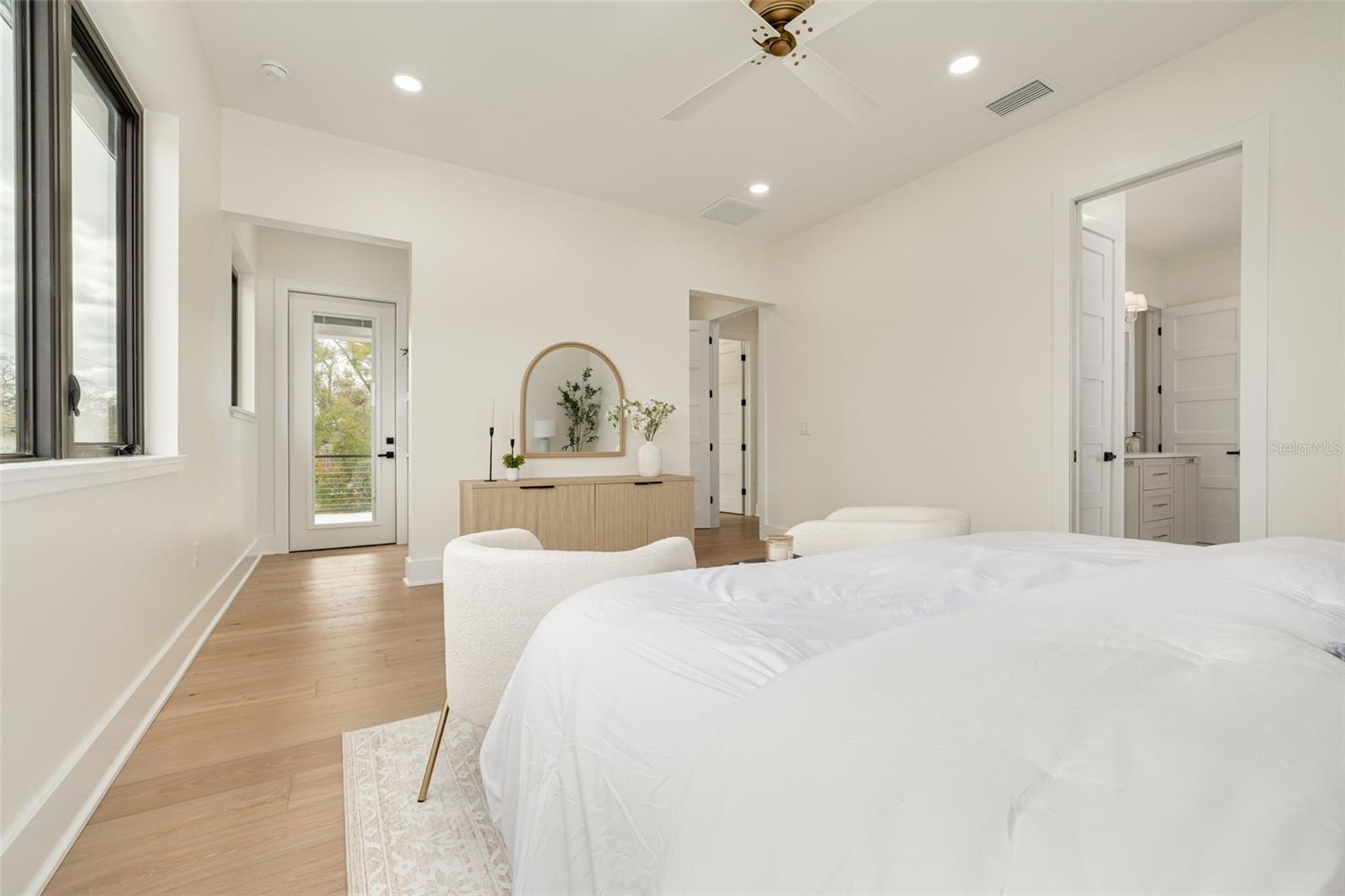 DAVIS ISLANDS PB10 PG52 TO 57 - Residential