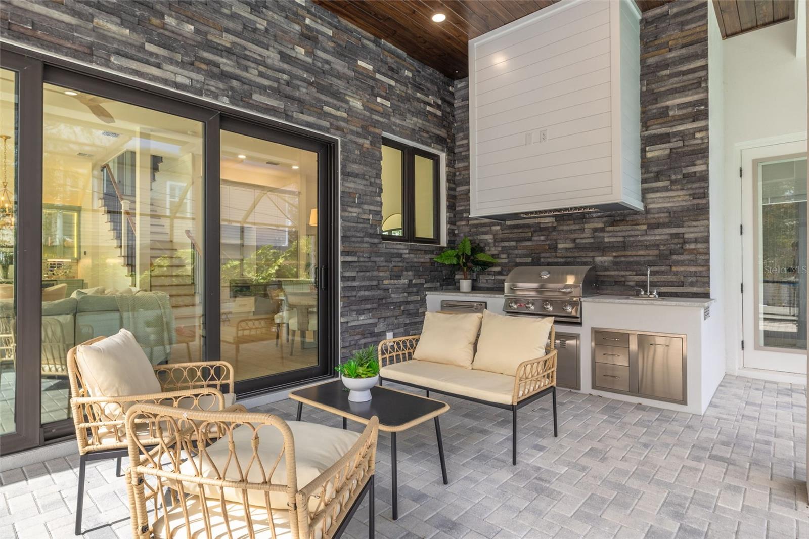 DAVIS ISLANDS PB10 PG52 TO 57 - Residential