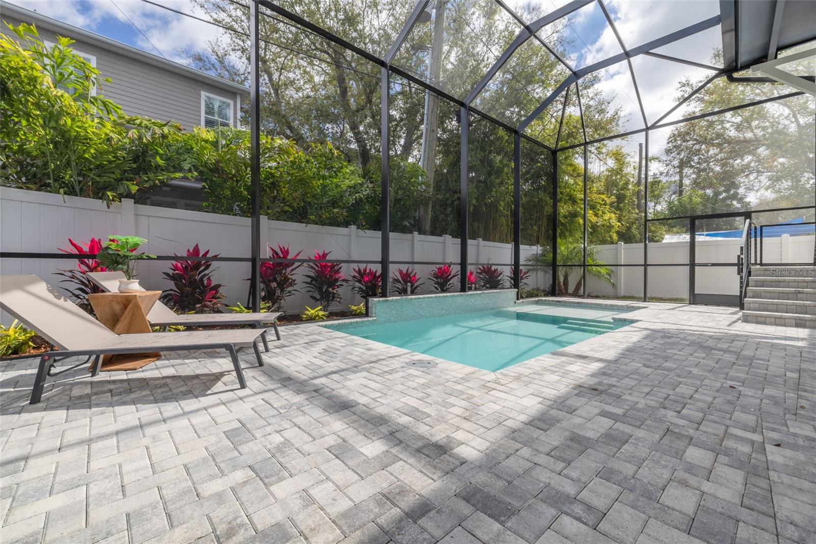 DAVIS ISLANDS PB10 PG52 TO 57 - Residential