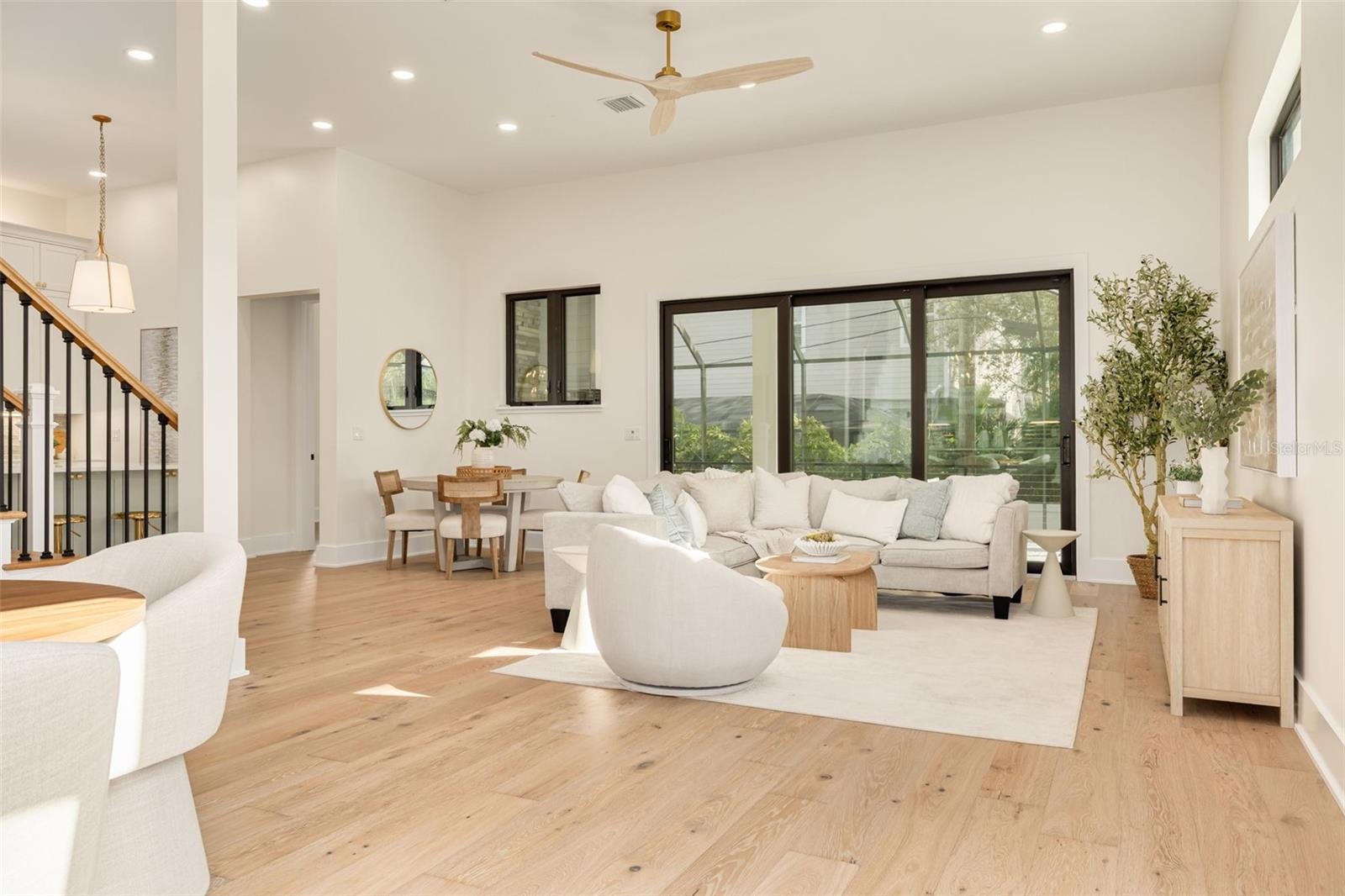 DAVIS ISLANDS PB10 PG52 TO 57 - Residential